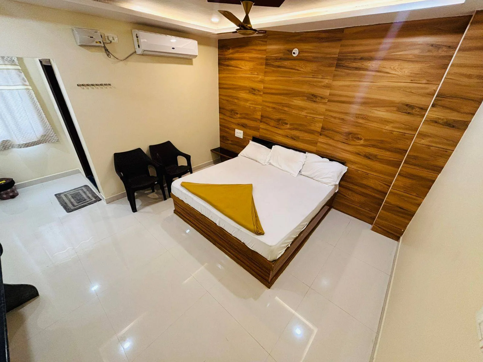 Double bed room