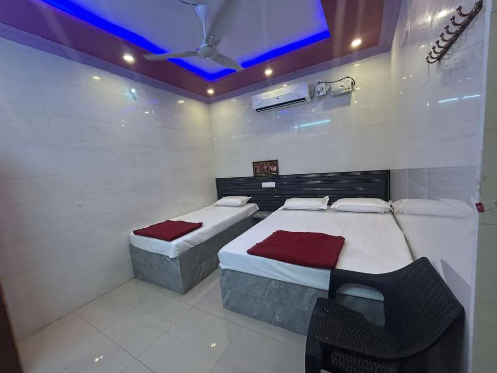 Triple Bed Room