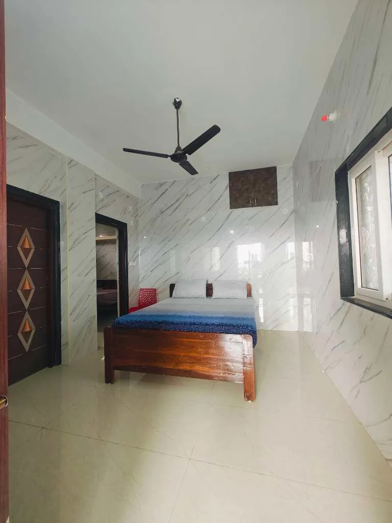 1 bedroom & Hall
