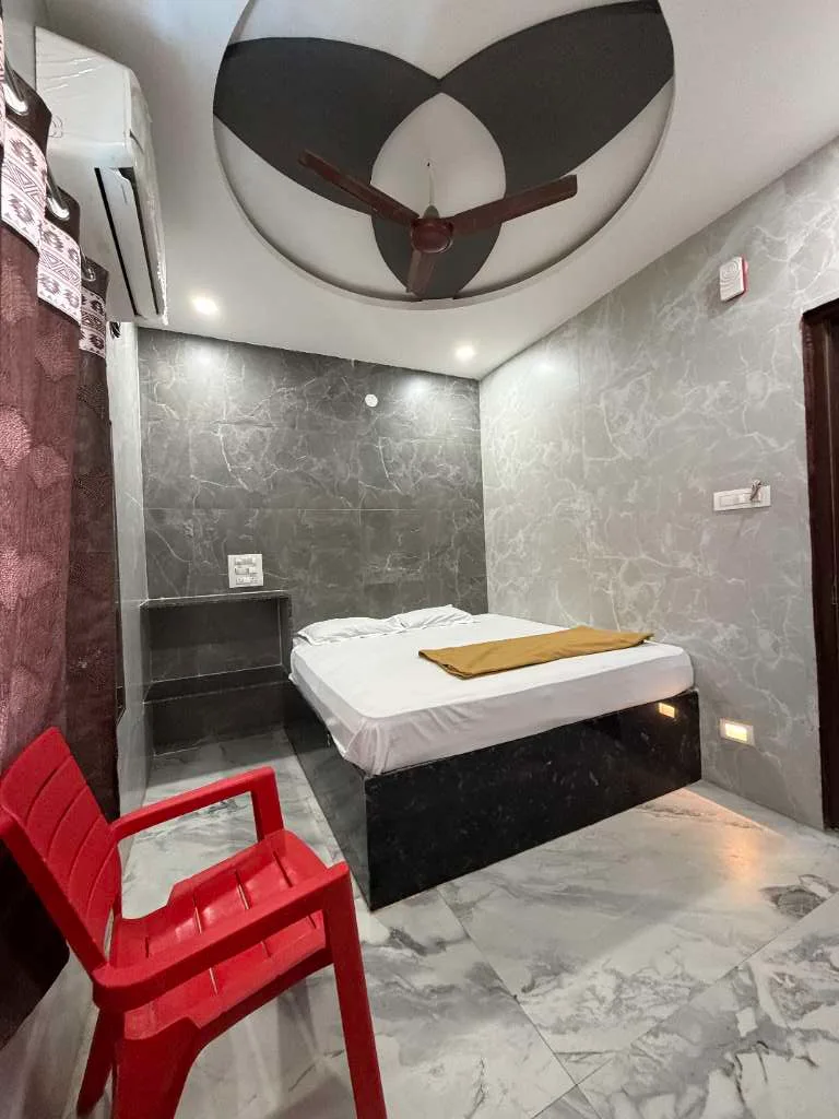 Double Bedroom Non AC